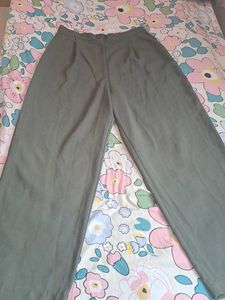 Stylish Olive Green Wide-Leg Trousers