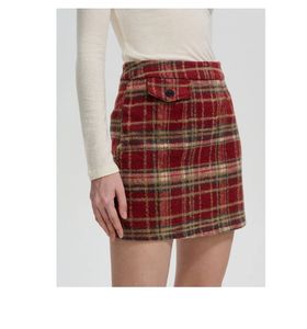 Women skirt