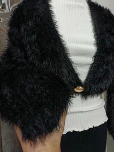 Chic Black Faux Fur Bolero Jacket