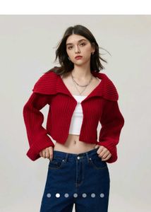 Chic Red Knit clasp hook Cropped Sweater