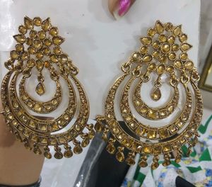 Earings For Women's. Like New. Good Condition