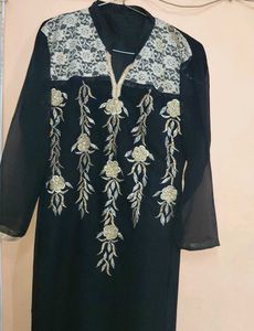 Elegant Black Embroidered Kurta