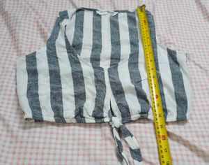 Stradivarius Striped Tie-Front V-Neck Crop Top