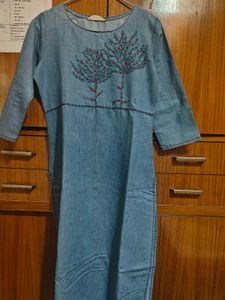 Embroidered Denim Kurta,Small size