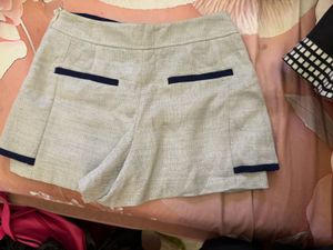 Stylish Beige Skort with Navy Trim