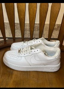 Nike Air Force 1 - Classic Style
