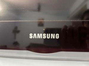 Samsung 32 inch LCD TV