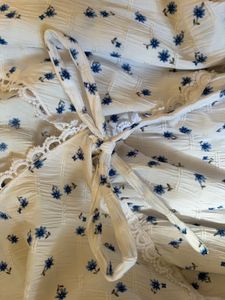 Chic Floral Wrap Peplum Top first pic is inspo