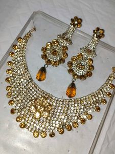 Stunning Necklace &amp; Earring Set
