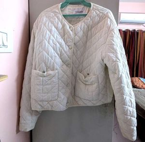 JUICY COUTURE Quilted Cream Puffer Jacket 🪞