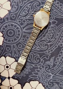 Elegant Gold and Silver Tone Watch