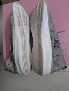 Stylish Grey Knit Sneakers
