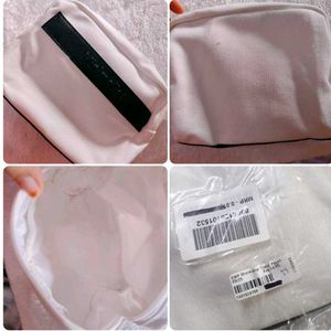 Minimalist travel pouch NEW AND FRESH PEACE ✅NOT U