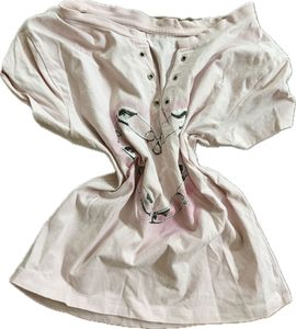 y2k Pink Graphic Tee with Heart Design XS