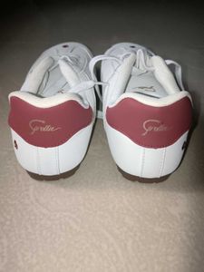 Corolla Unique Sneakers...