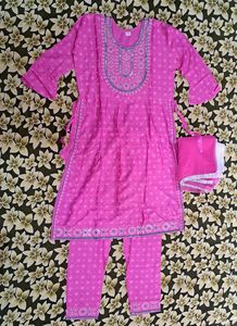 Nyra Cut Kurta Set in Pink Color