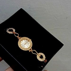 Elegant Rose Gold Crystal Watch