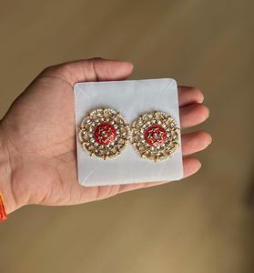 Traditional Gold-Tone Kundan Stud Earrings ❤️