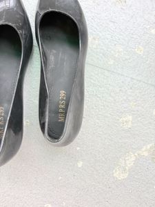 Chic Grey Pointed Toe Flats