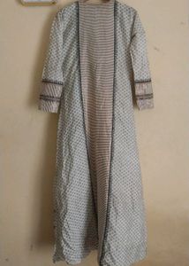 very Beautiful Gown it's new