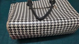 Chic Houndstooth Tote Bag