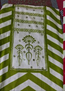 Green &amp; White Floral Print Kurta Set