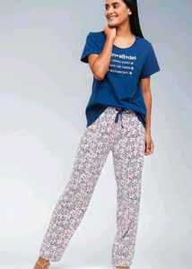 Cozy Floral Printed Night Suit &amp; Free Gift