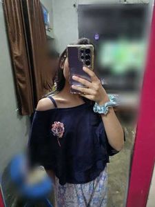 🦋✨ RARE 90s RETRO OFF-SHOULDER TOP ✨🦋