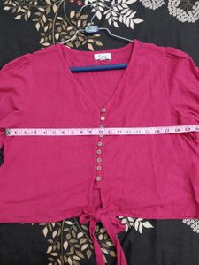 Chic Pink Tie-Front Crop Top