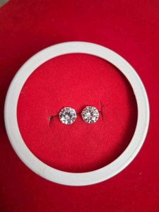 Sparkling Stud Earrings silver 92.5