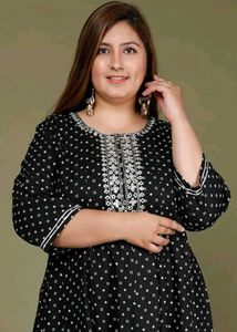 Elegant Black &amp; White Kurta