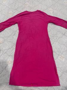 Vibrant Pink Kurta with Gold Embellishments