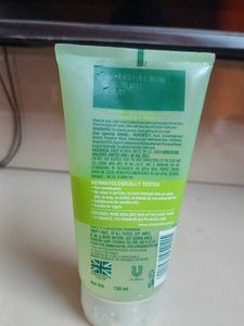 simple refreshing facewash