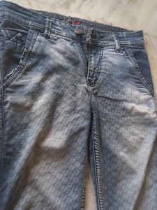 Stylish Blue Washed Jeans for Men