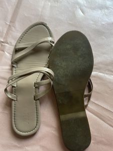 Flats Beige