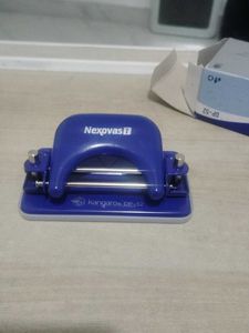 Kangaro DP-52 Hole Punch