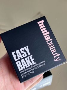 Huda Beauty Easy Bake Setting Powder