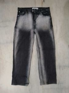 Stylish Baggy Jeans (Size 32)