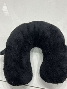 Black Travel 🧳 Neck Pillow