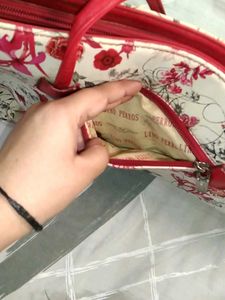 brand new beautiful red hangbag 💟