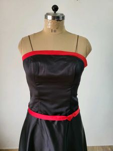 Chic Black &amp; Red Strapless Dress