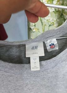 H&amp;M NFL Graphic T-Shirt