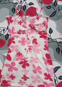 Chic Floral Print Cut-Out Dress