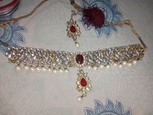 Jewellery Set with maagtika