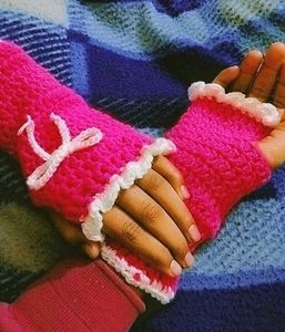 Crocheted Arm Warmers with Bows