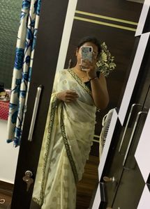 Beautiful Border Saree💫