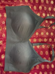 Comfortable Seamless Grey Bra
