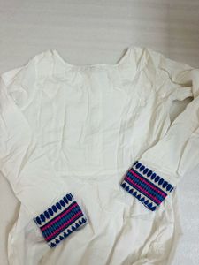 Elegant White Kurta Set with Vibrant Dupatta