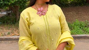 Floral Necklace with beads