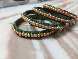 women's wear green bangle